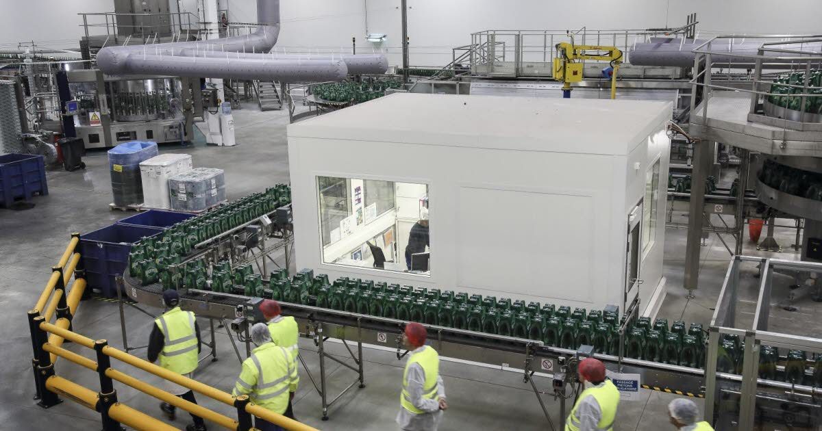 La crise de Perrier : des milliers de palettes bloquées à cause d’anomalies sanitaires