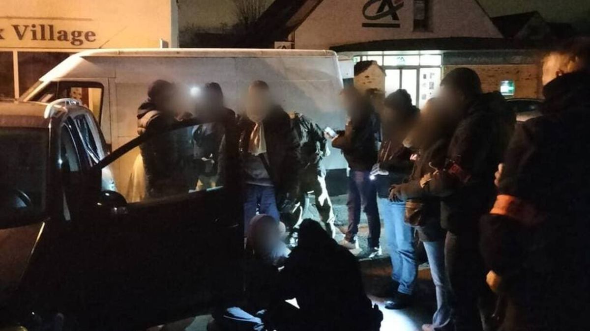 Rennes : démantèlement d'un réseau de passeurs cachant des migrants dans des camions
