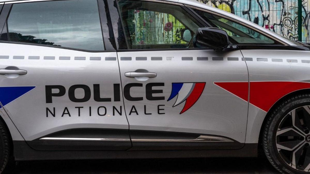 Un commissaire de police accusé de violences dans un bar parisien