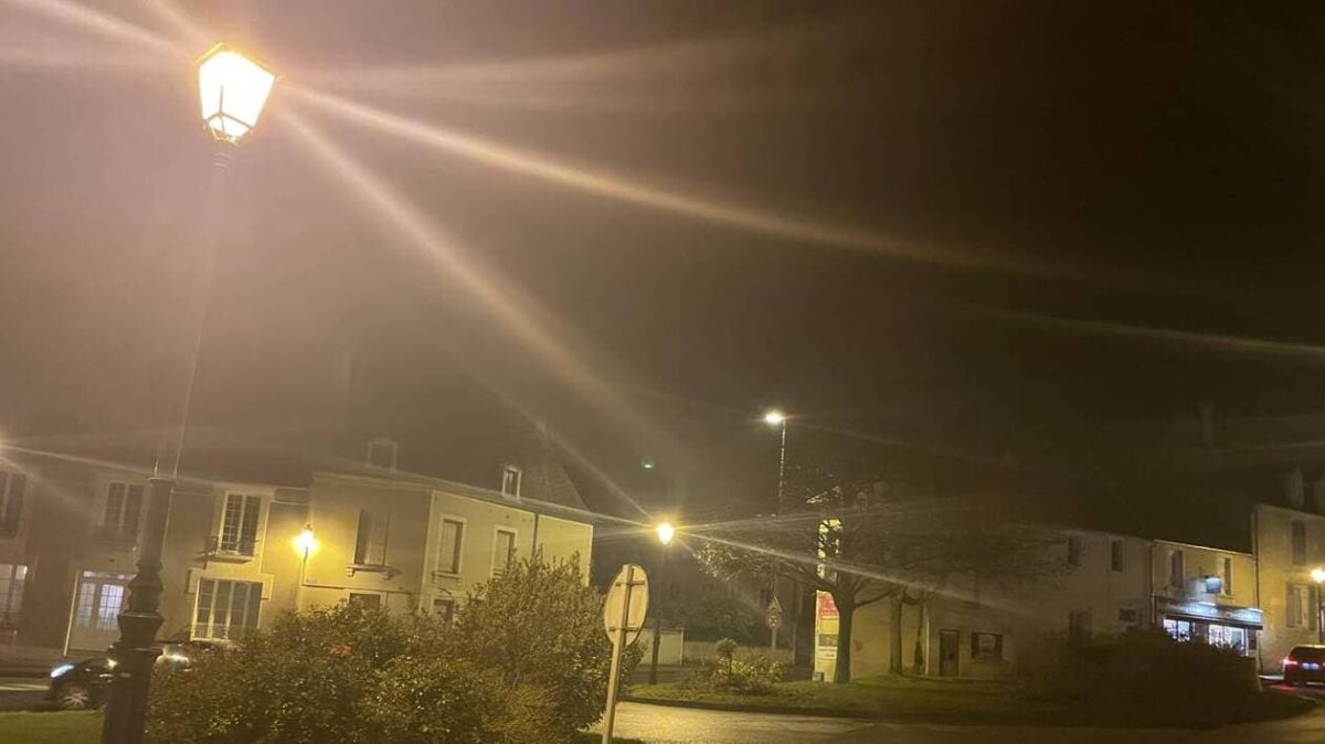 Eclairage public à Plescop : le maire défend sa position amid la polémique