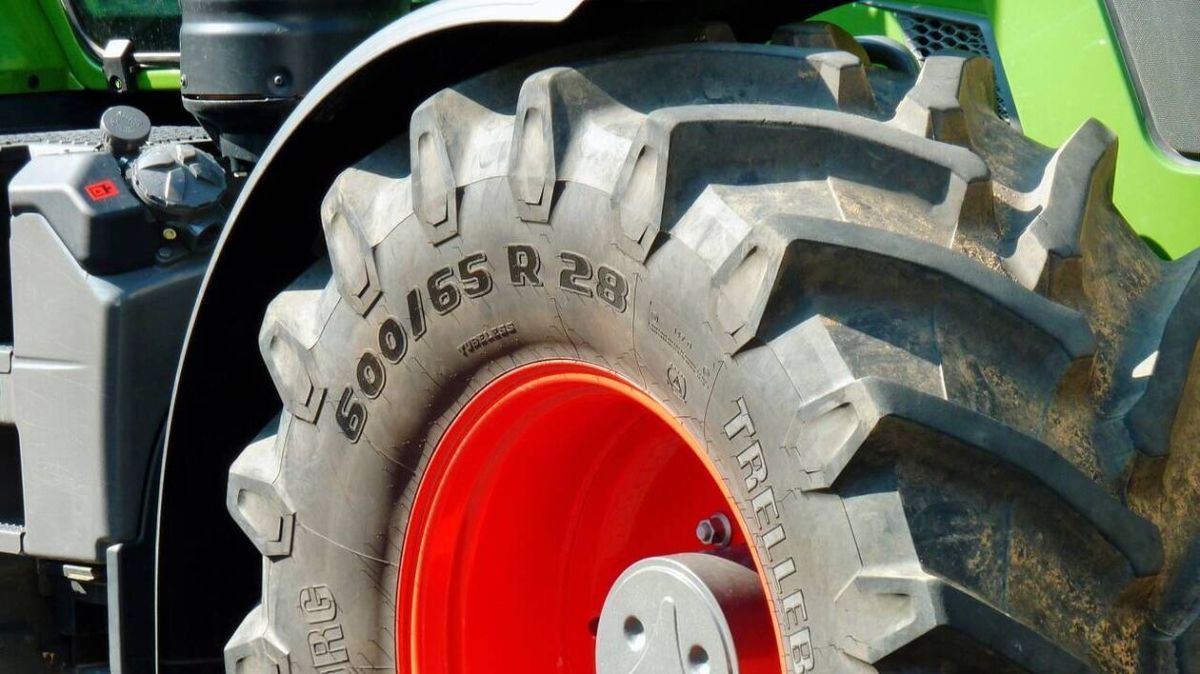 Un agriculteur en cour d’assises après avoir détruit des maisons avec son tracteur