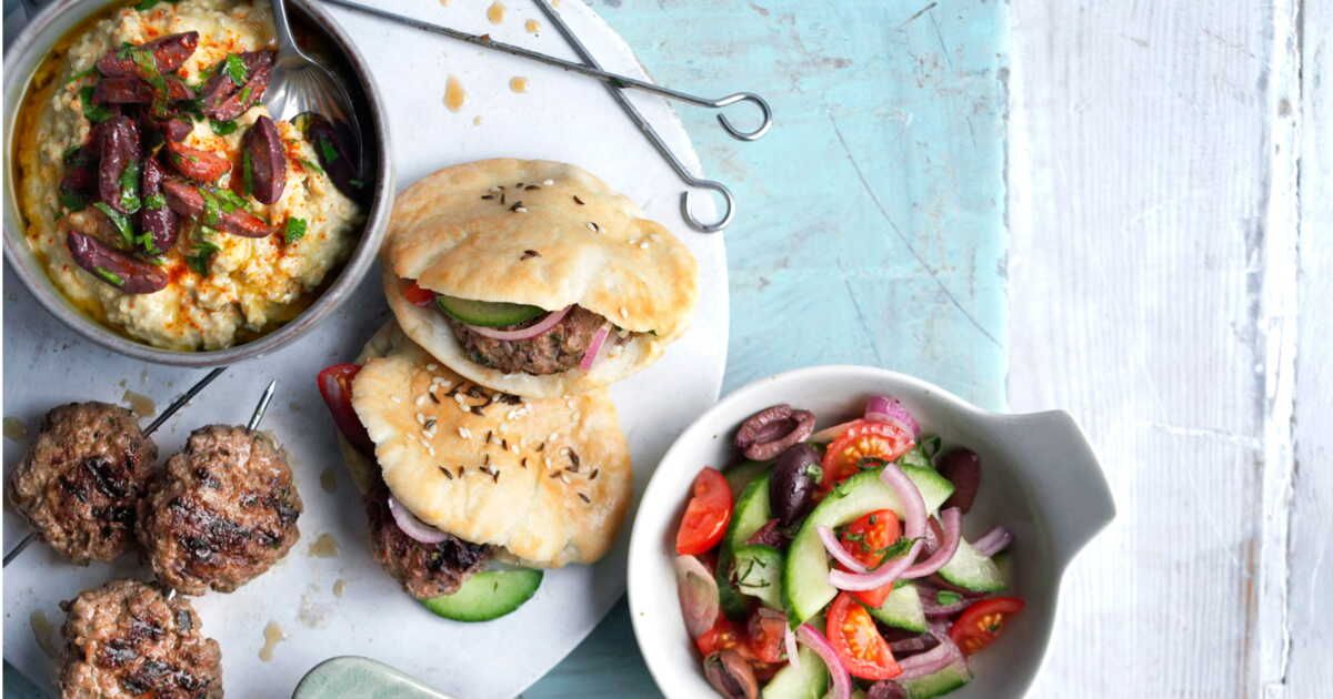 Éveillez vos papilles avec la pita d'agneau et sa salade croquante