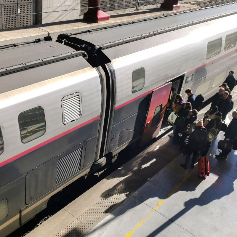 Un acte choquant dans un TGV : la justice impose un stage de responsabilité parentale