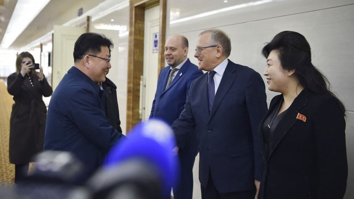 La mort inattendue de l'ambassadeur russe en Corée du Nord soulève des questions