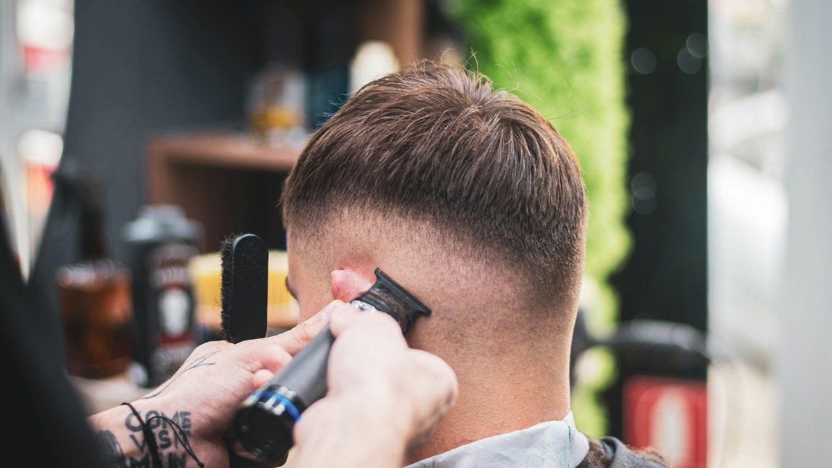 L'humiliation d'un petit garçon : quand la sanction devient une moquerie