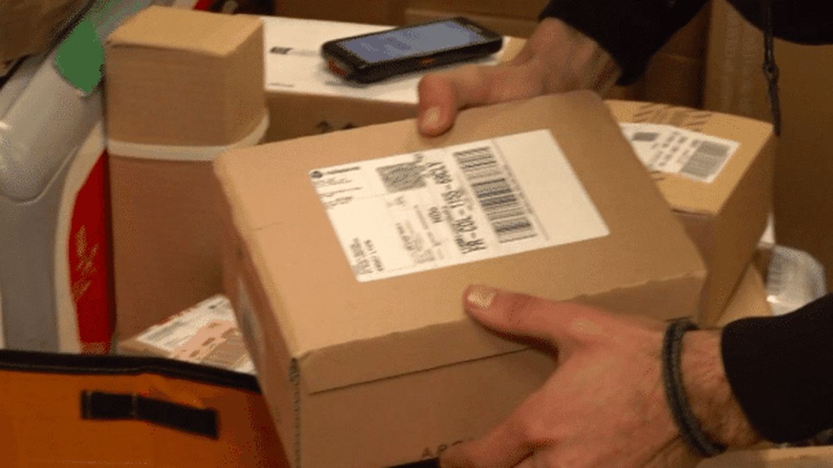 L'Europe impose une nouvelle taxe de 3 euros sur les petits colis importés