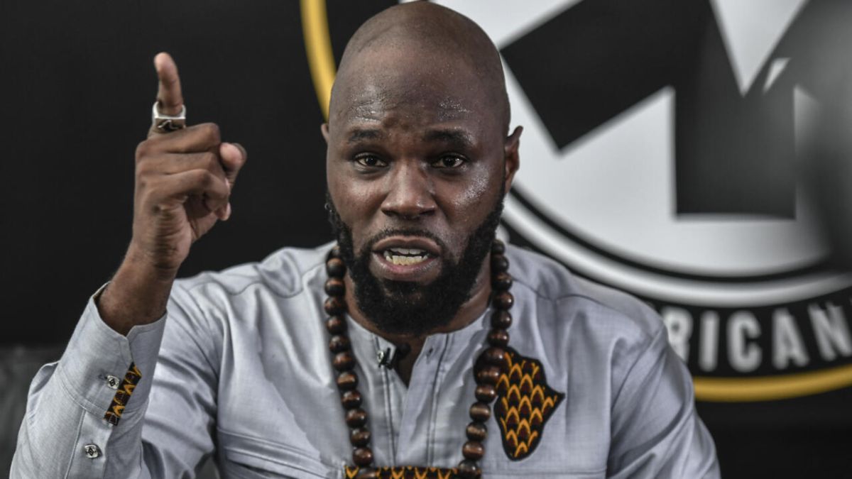 Kemi Seba, l'influenceur panafricaniste, sous le coup d'un mandat d'arrêt au Bénin