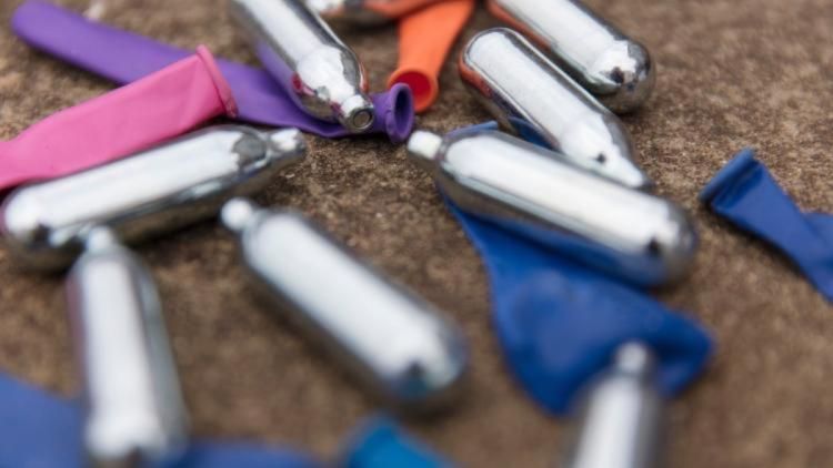 La famille de Mathis appelle à une régulation stricte du protoxyde d'azote après un drame