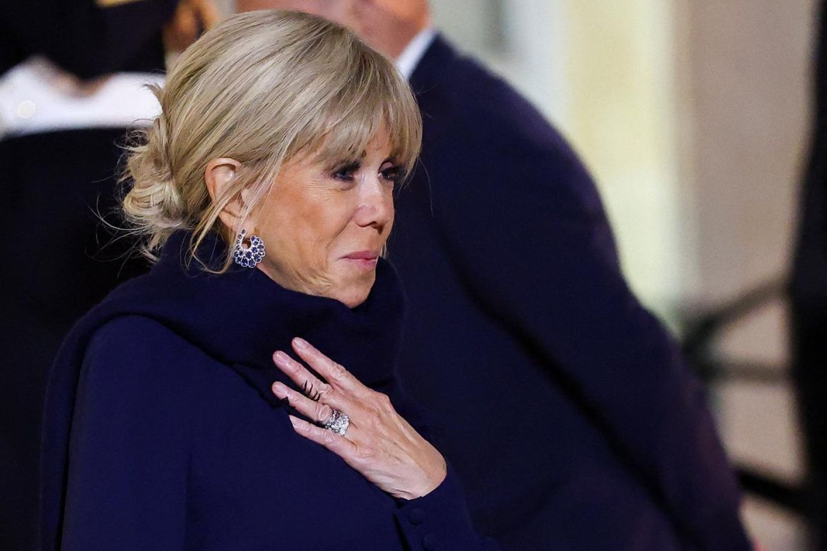 Brigitte Macron présente ses excuses aux victimes de violences sexuelles après une polémique