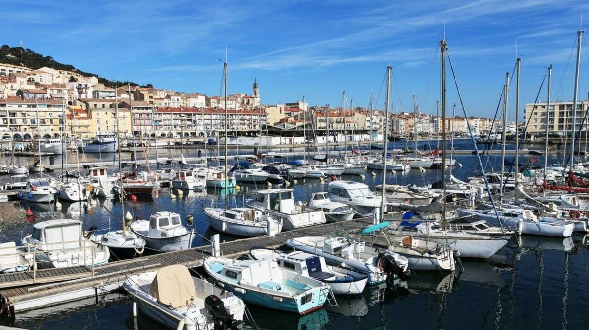 Une mystérieuse découverte sur un ferry à Sète : un boîtier espion en pleine enquête
