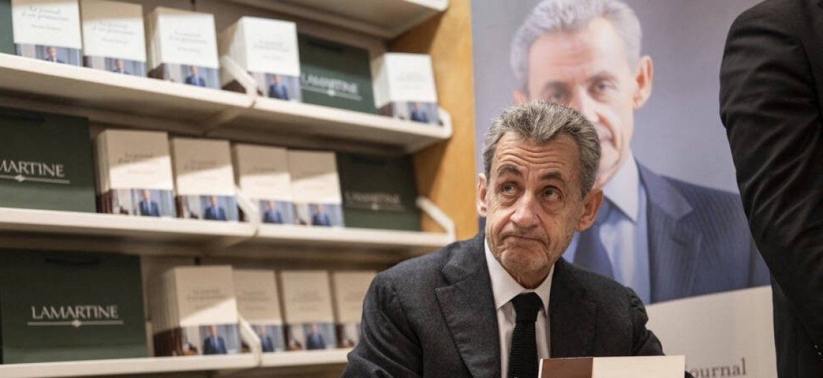 Nicolas Sarkozy et Carla Bruni sur le banc des accusés : le PNF réclame un procès