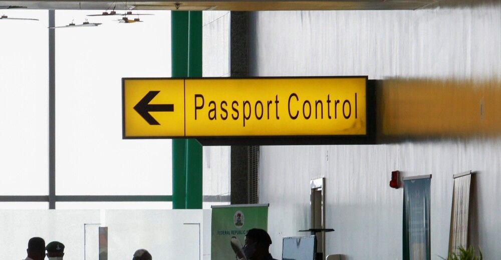 L'immigration aux États-Unis : la loterie des visas suspendue après une fusillade tragique