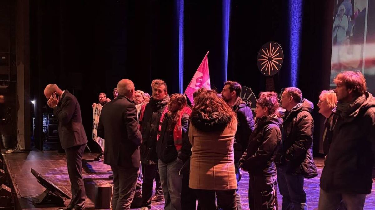 Les éducateurs de rue interpellent le maire lors des vœux à Saint-Nazaire