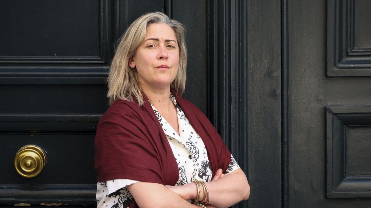 La quête de justice de Caroline Darian face à son père accusé de viol