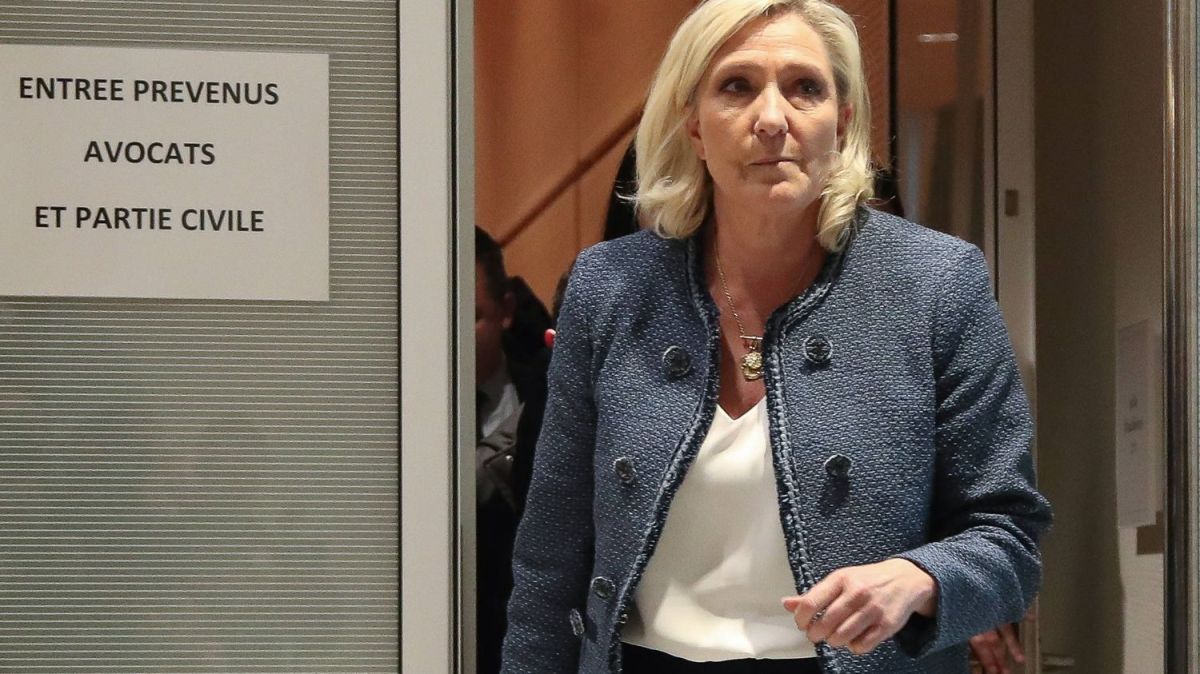 L'avenir politique de Marine Le Pen en jeu : le procès en appel commence
