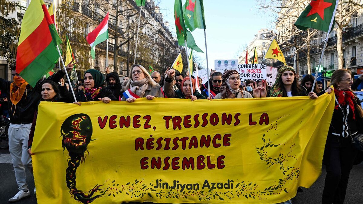 Paris : plusieurs milliers de personnes manifestent en soutien aux Kurdes de Syrie