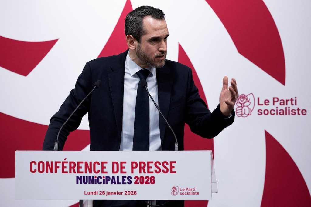Le PS envisage des alliances inattendues pour contrer l'extrême droite