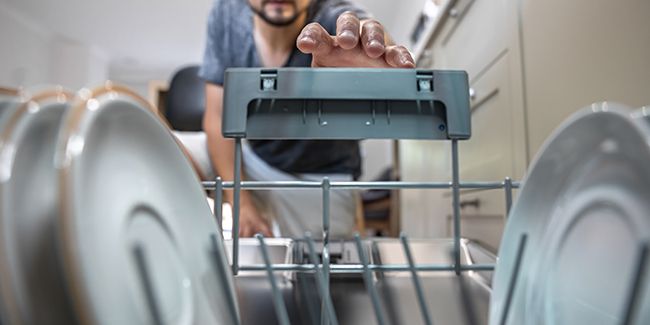 lave-vaisselle bouché ? mode d'emploi pour déboucher et prévenir les pannes