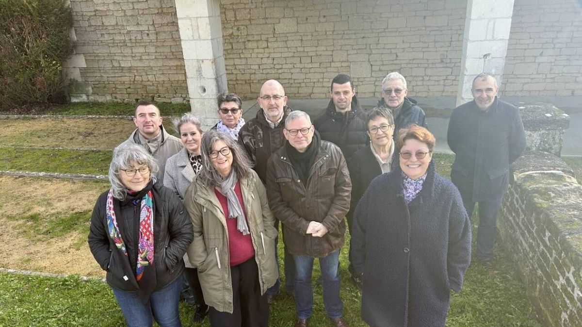 Jean-Pierre Antoine présente son équipe pour les élections municipales 2026 à Courchamps