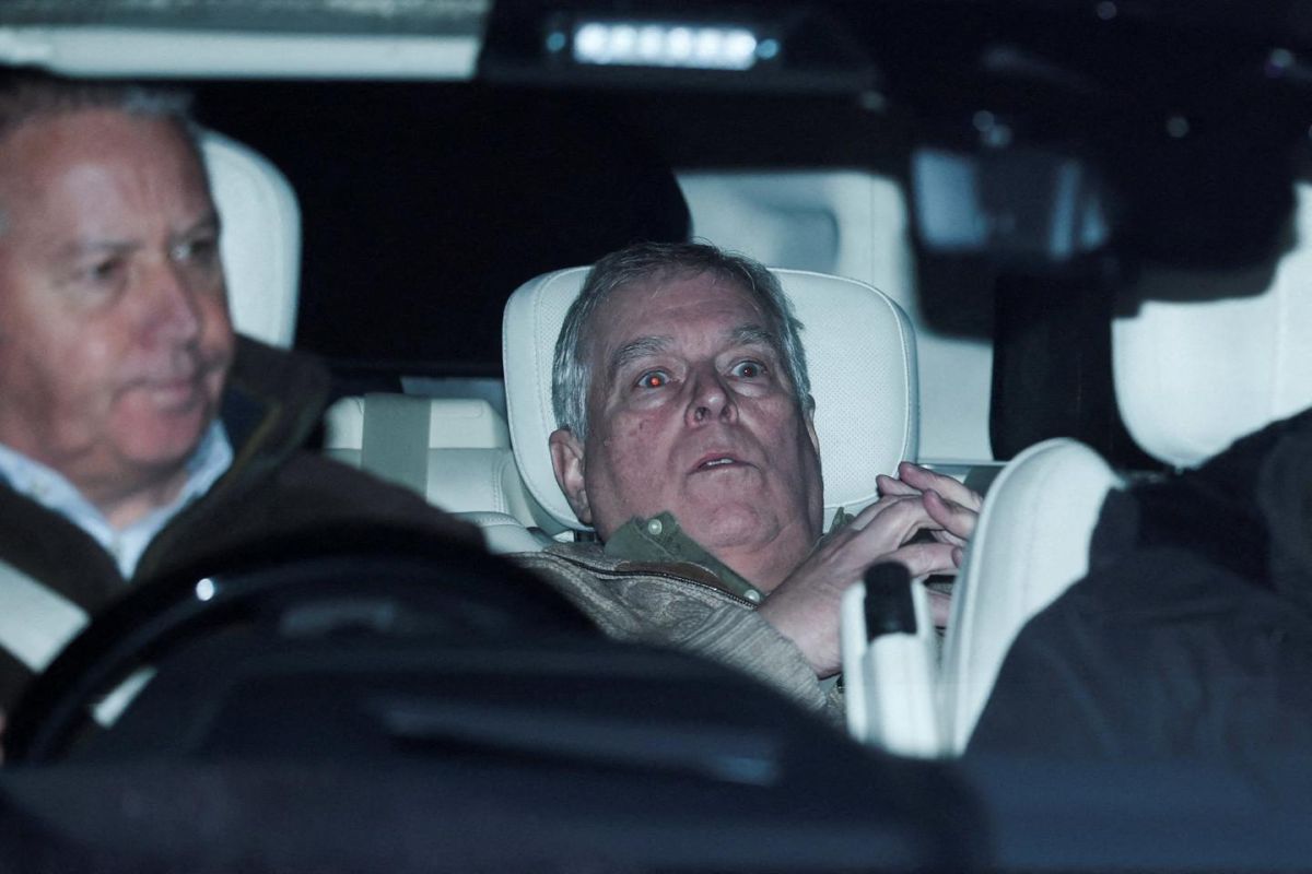 L'ombre du passé : le prince Andrew libre après une nuit sous tension