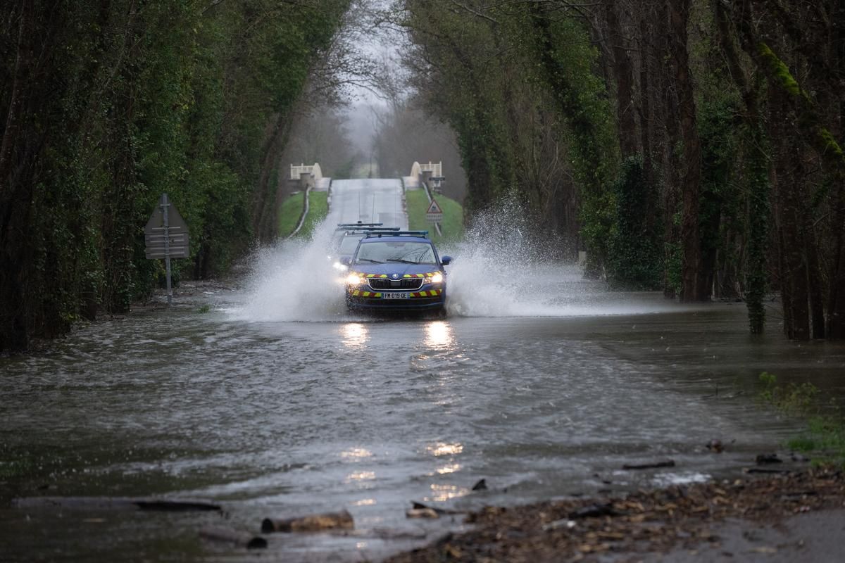 Inondations en Lot-et-Garonne : un sauvetage héroïque pour une automobiliste de 81 ans