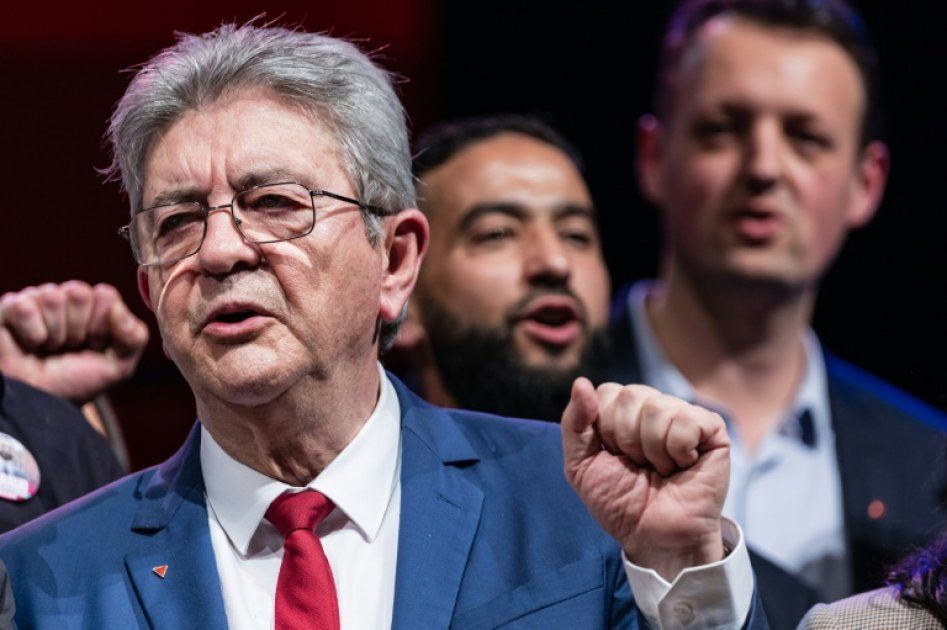 Mélenchon tient son meeting à Lyon dans un contexte tendu après la mort de Quentin Deranque
