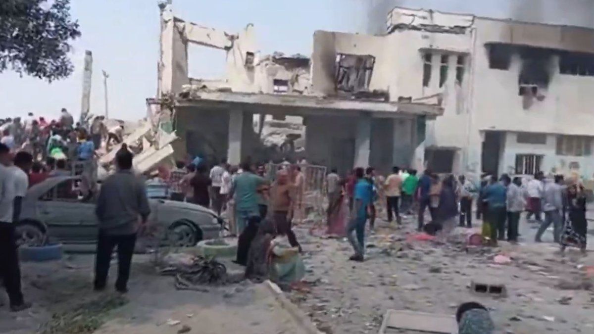 L'Iran sous le choc : plus de 85 victimes d'une attaque contre une école