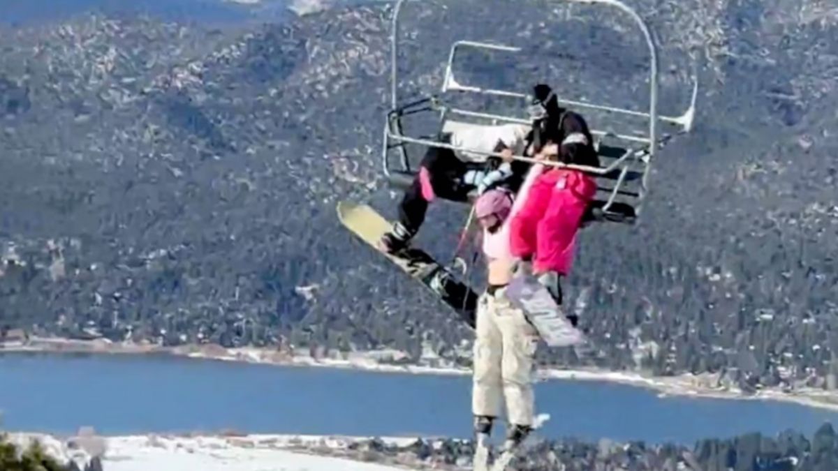 Sauvetage héroïque : une skieuse suspendue par sa sœur et une amie à Big Bear Mountain