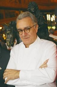 Le chef étoilé Alain Ducasse partage ses secrets parisiens