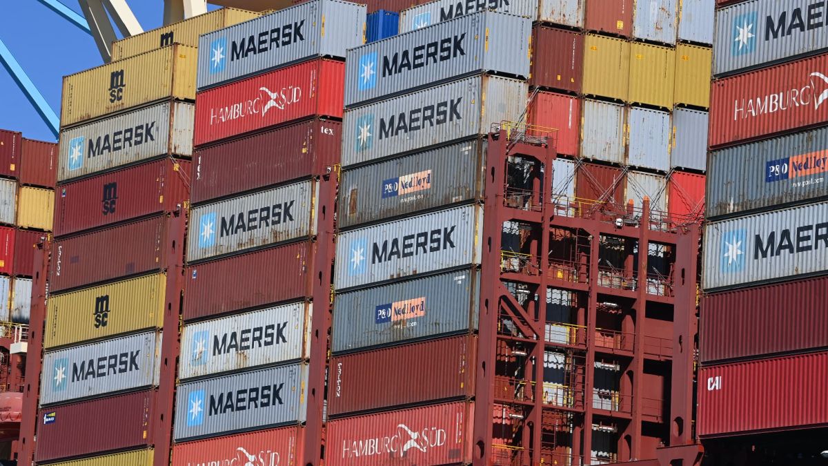 Maersk suspend ses traversées par le détroit d'Ormuz en raison des tensions au Moyen-Orient