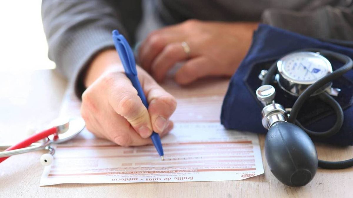 Les enjeux de la santé à Avranches : propositions des candidats pour 2026