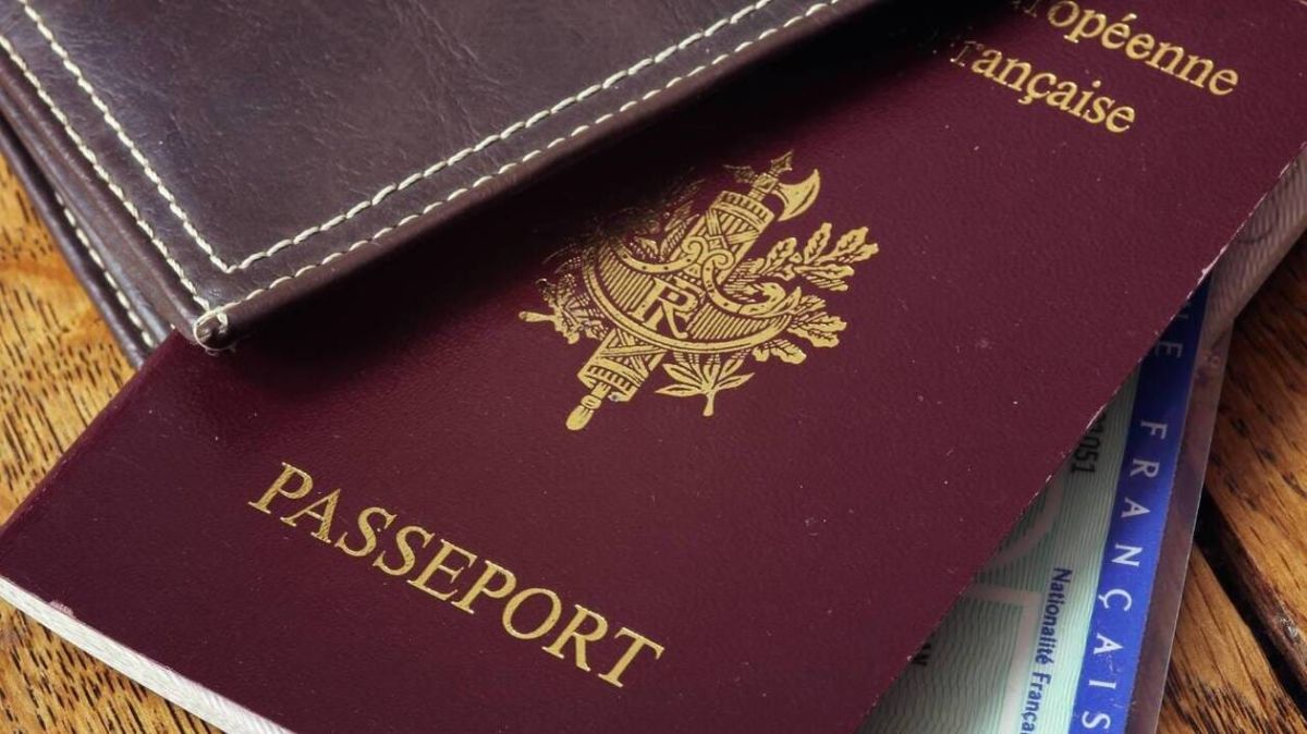 À 96 ans, Léon se bat pour renouveler sa carte d'identité en France