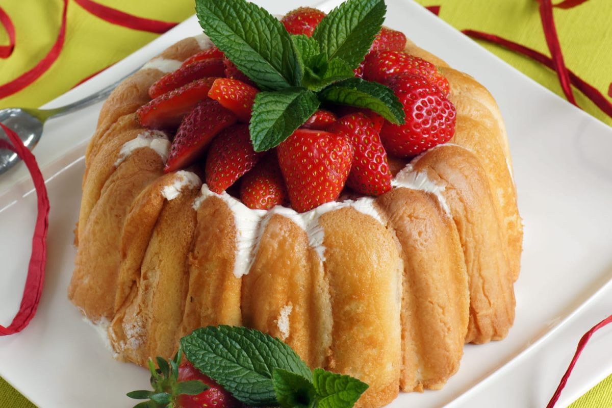 La charlotte aux fraises revisitée : la recette simplifiée de Laurent Mariotte