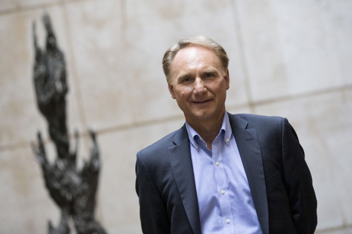 Dan Brown évoque son chagrin après le cambriolage du Louvre
