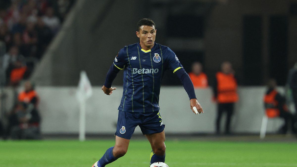 Thiago Silva, ancien capitaine du PSG, rend hommage à sa mère avec des mots touchants