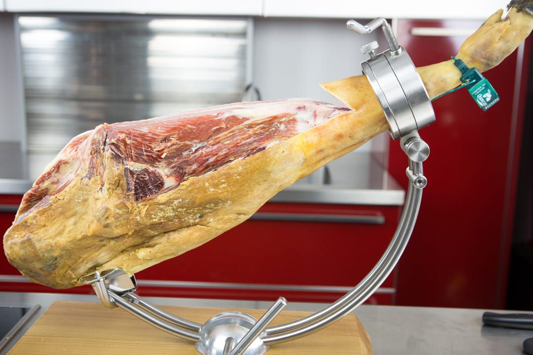 Les secrets de la découpe du jambon pata negra révélés