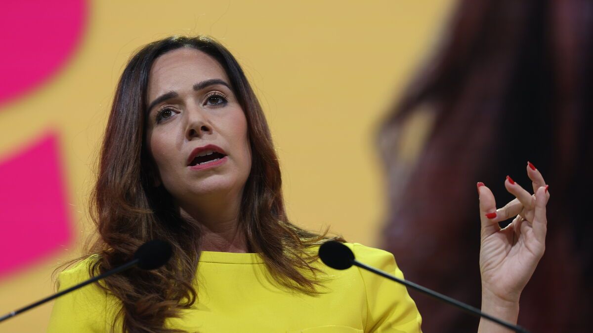 Sarah Knafo : un retrait éclair qui soulève des questions à Paris