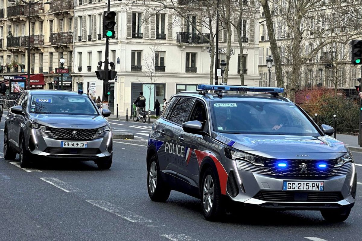 Alerte rouge dans les écoles parisiennes : trois hommes arrêtés pour abus sur de jeunes enfants