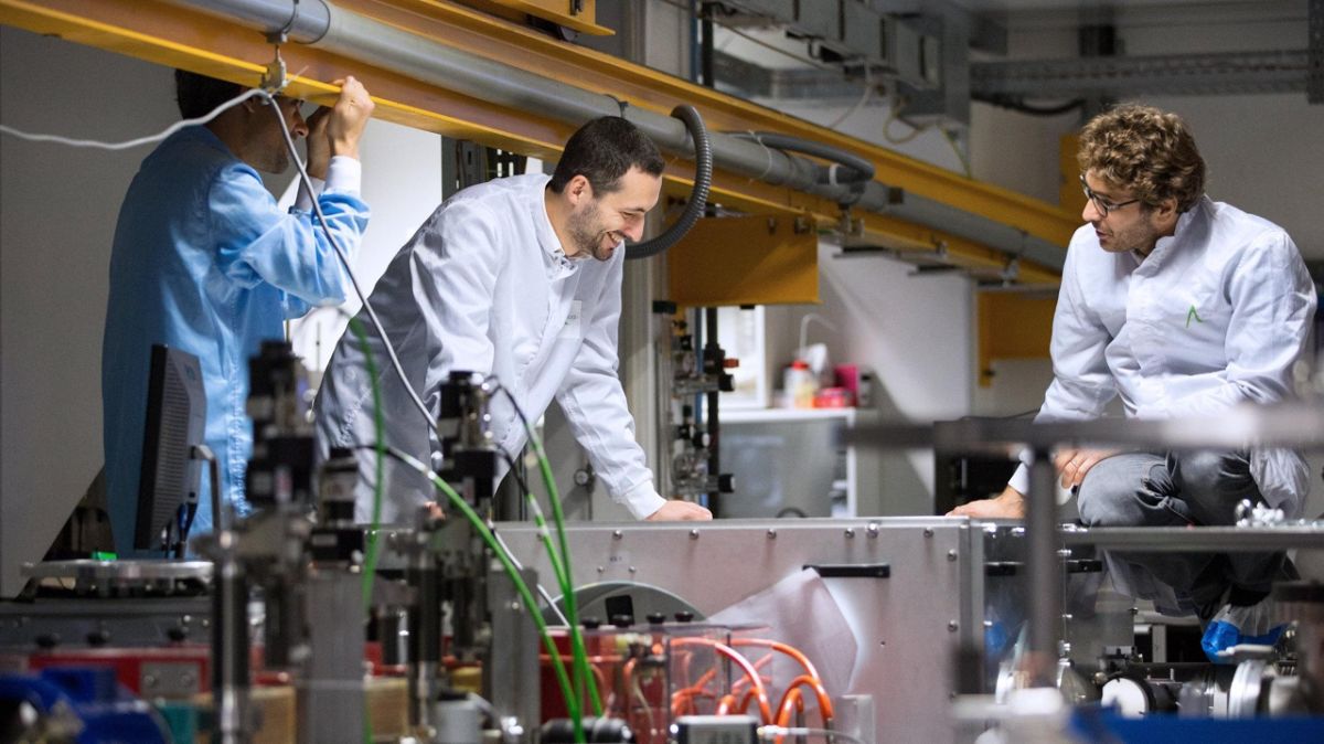 Comment la France défend ses universités contre l'espionnage : enjeux et stratégies