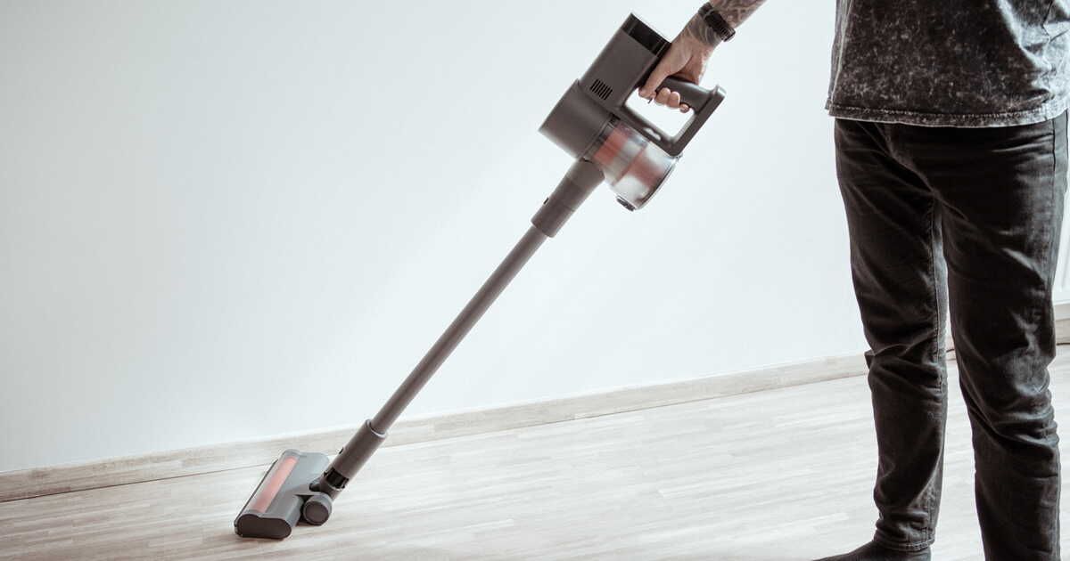 Xiaomi G20 Max : un aspirateur balai qui allie sobriété et efficacité