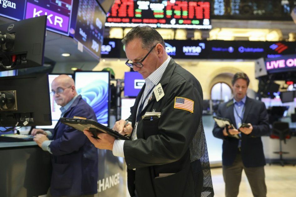 Wall Street en pleine forme, portée par un pétrole en baisse et un espoir de paix