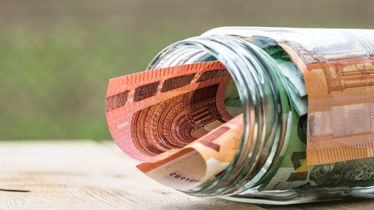 La hausse des impôts sur l'épargne : le gouvernement Bayrou secoue votre épargne