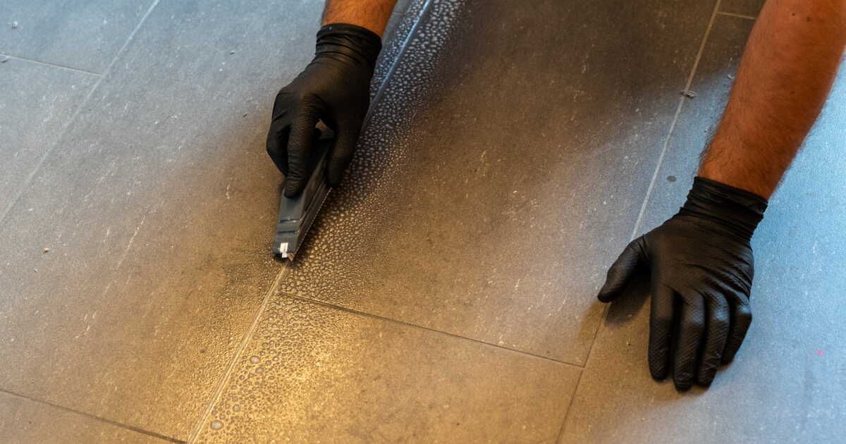 Découvrez l'astuce révolutionnaire pour des joints de carrelage impeccables sans effort