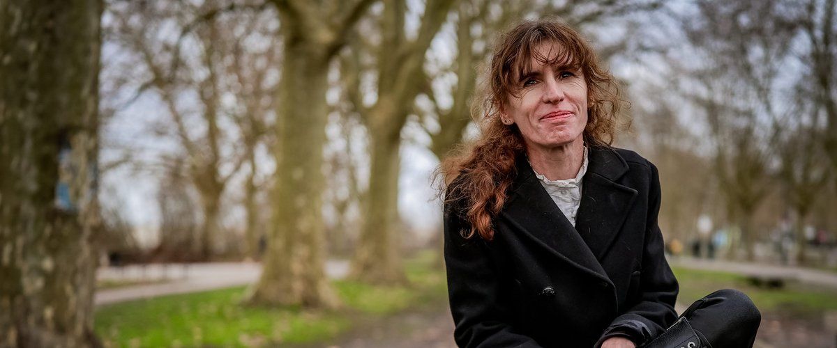 Hélène Perlant déconfine son silence : récit poignant sur son agression