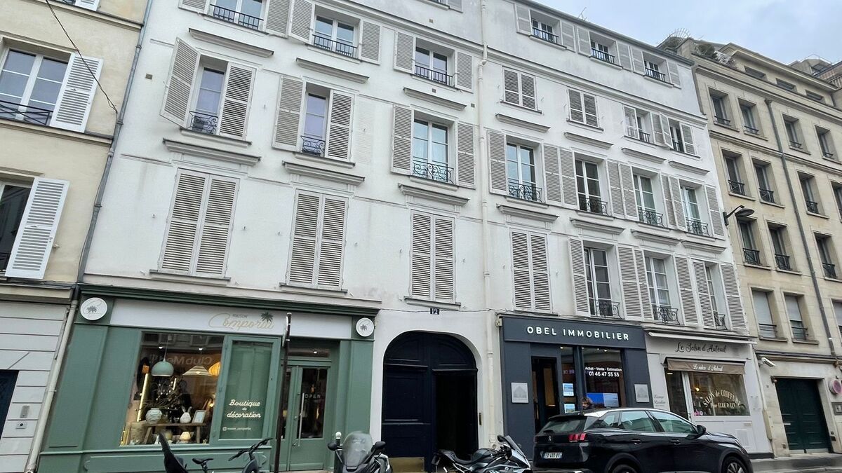 La solitude tragique d'une septuagénaire retrouvée morte à Paris