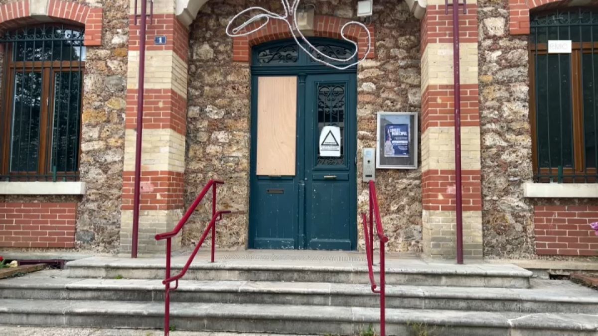 Fresnes : l'attaque inattendue de la mairie par des mineurs