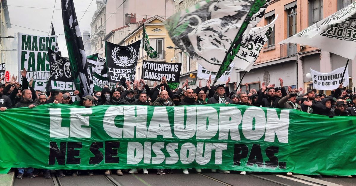 Le ministère de l'intérieur redoute de nouvelles tensions avec la dissolution des groupes ultras de l'ASSE