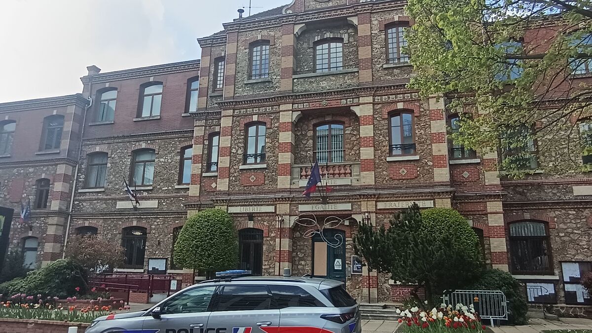 Fresnes sous le choc : deux interpellations supplémentaires après le saccage de la mairie