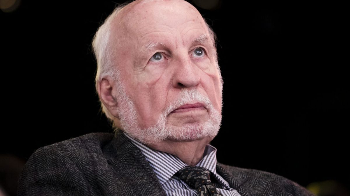 Louis Besson, figure emblématique du droit au logement, s'est éteint à 88 ans