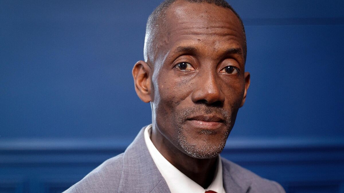 Une enquête pour injure raciste vise le maire de Saint-Denis Bally Bagayoko